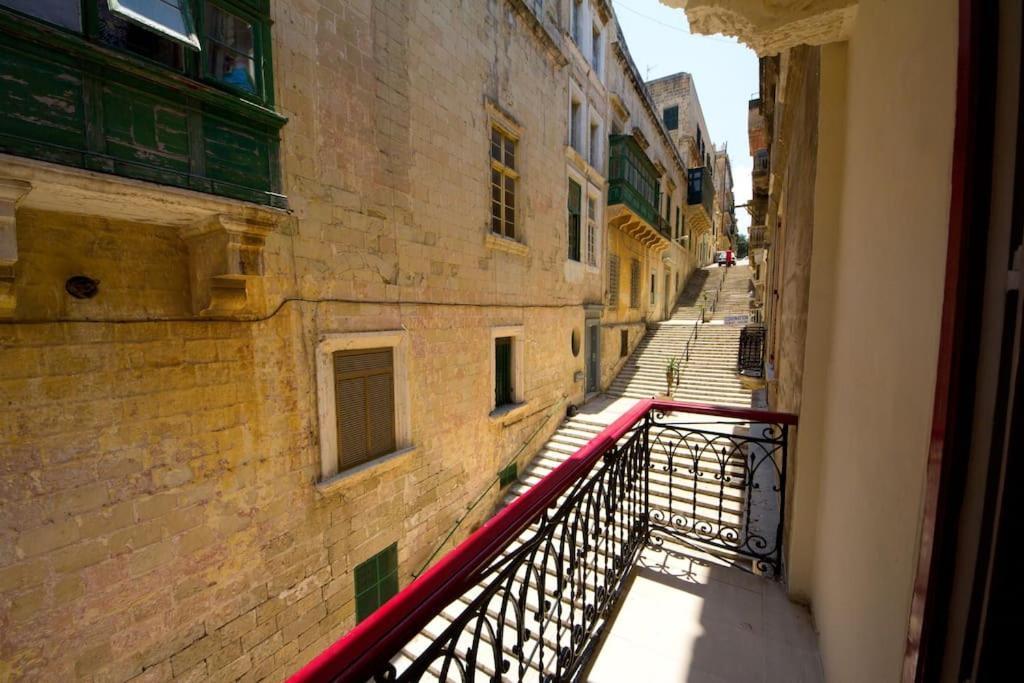 Ag3 - Large, Bright And Stylish Apartment Valletta Luaran gambar